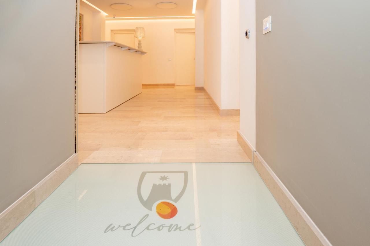 Agora Vieste Rooms & Apartments Экстерьер фото