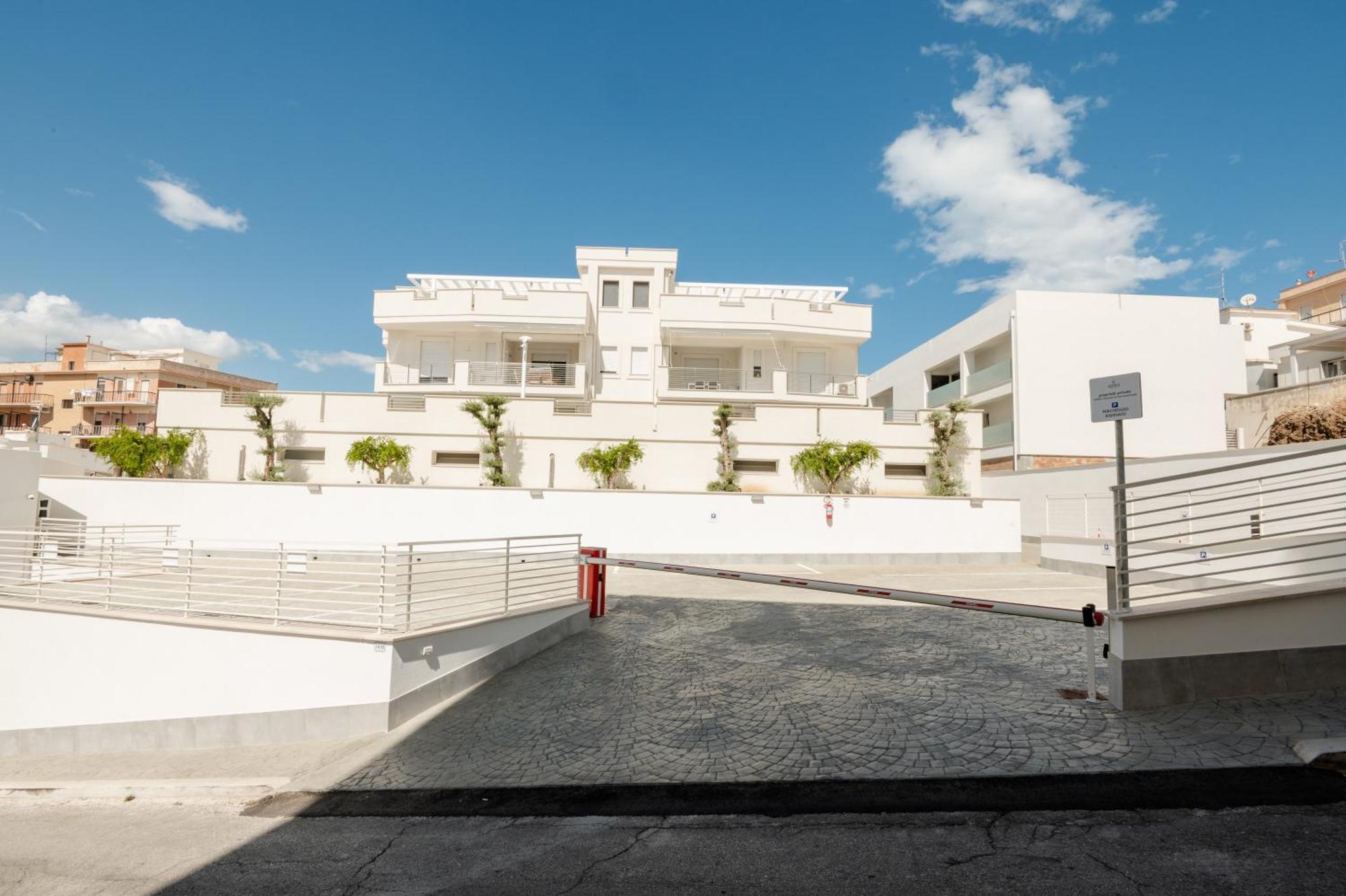 Agora Vieste Rooms & Apartments Экстерьер фото