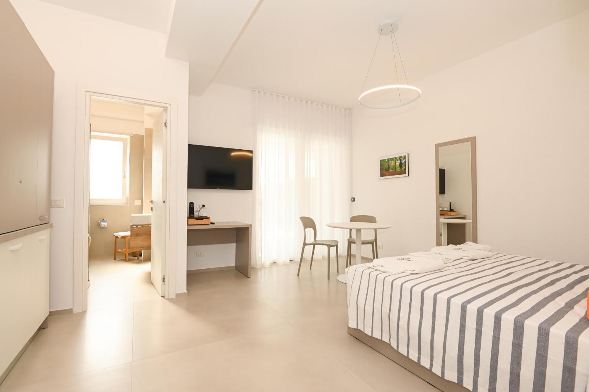 Agora Vieste Rooms & Apartments Экстерьер фото