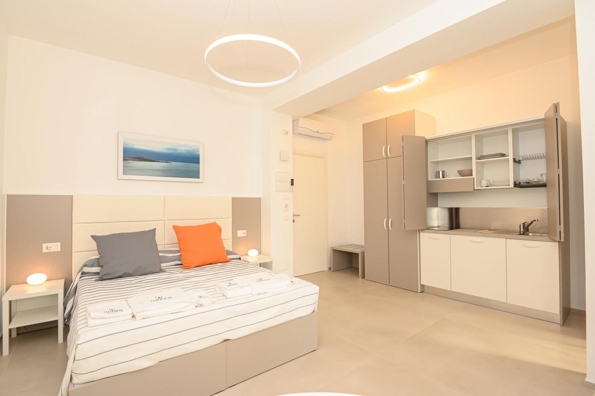 Agora Vieste Rooms & Apartments Экстерьер фото