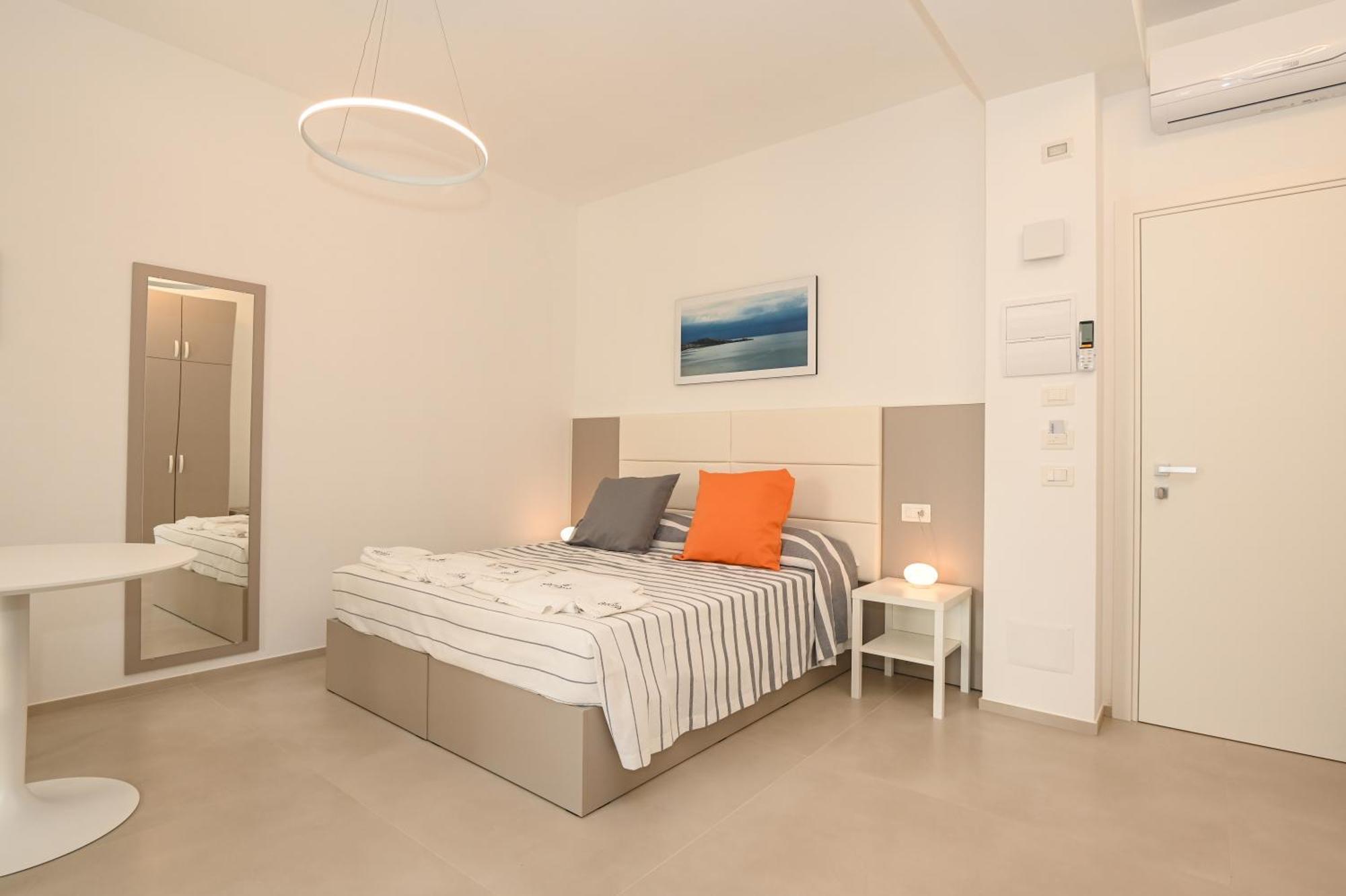 Agora Vieste Rooms & Apartments Экстерьер фото